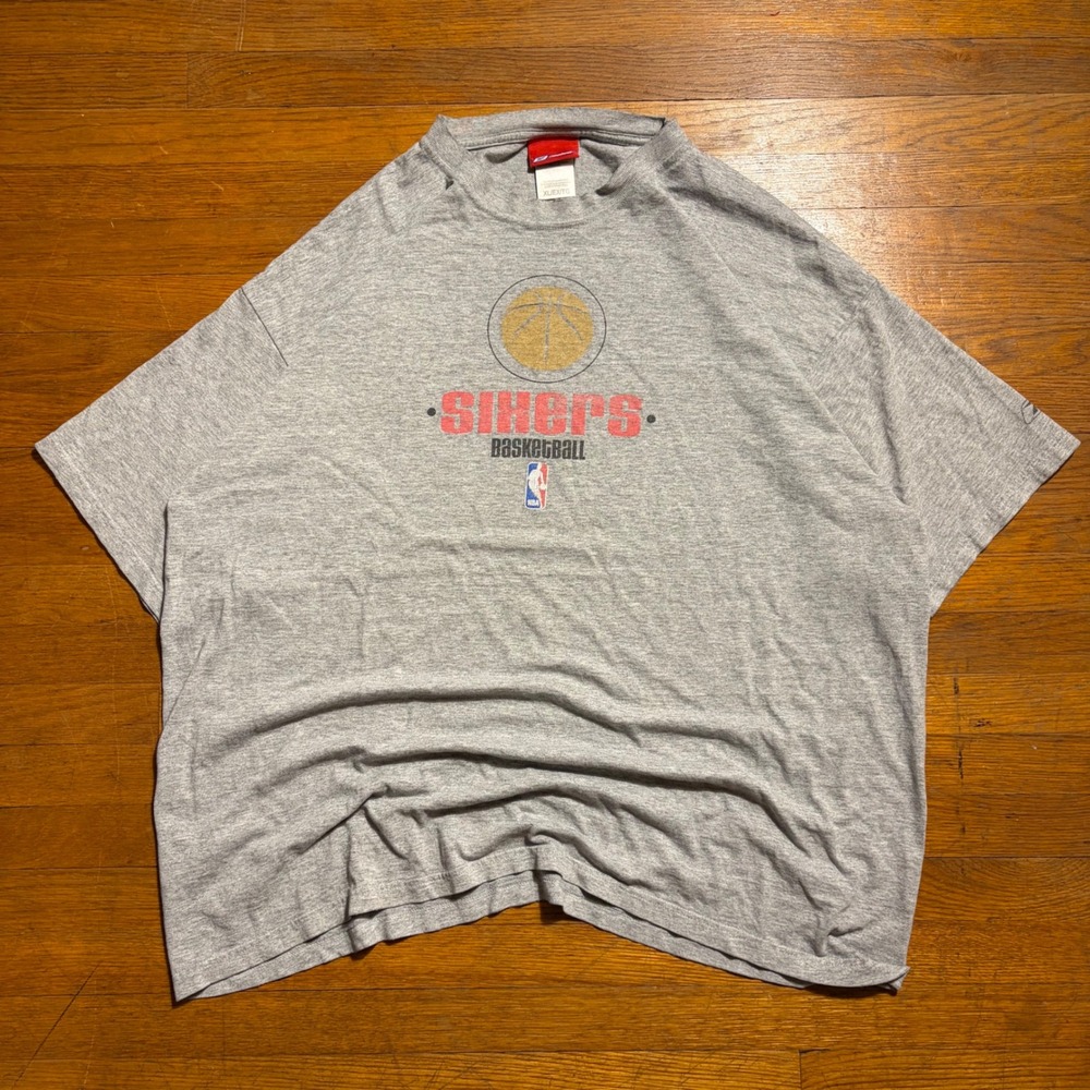 Vintage Y2K Philadelphia 76ers NBA Basketball Reebok T-Shirt Mens XL